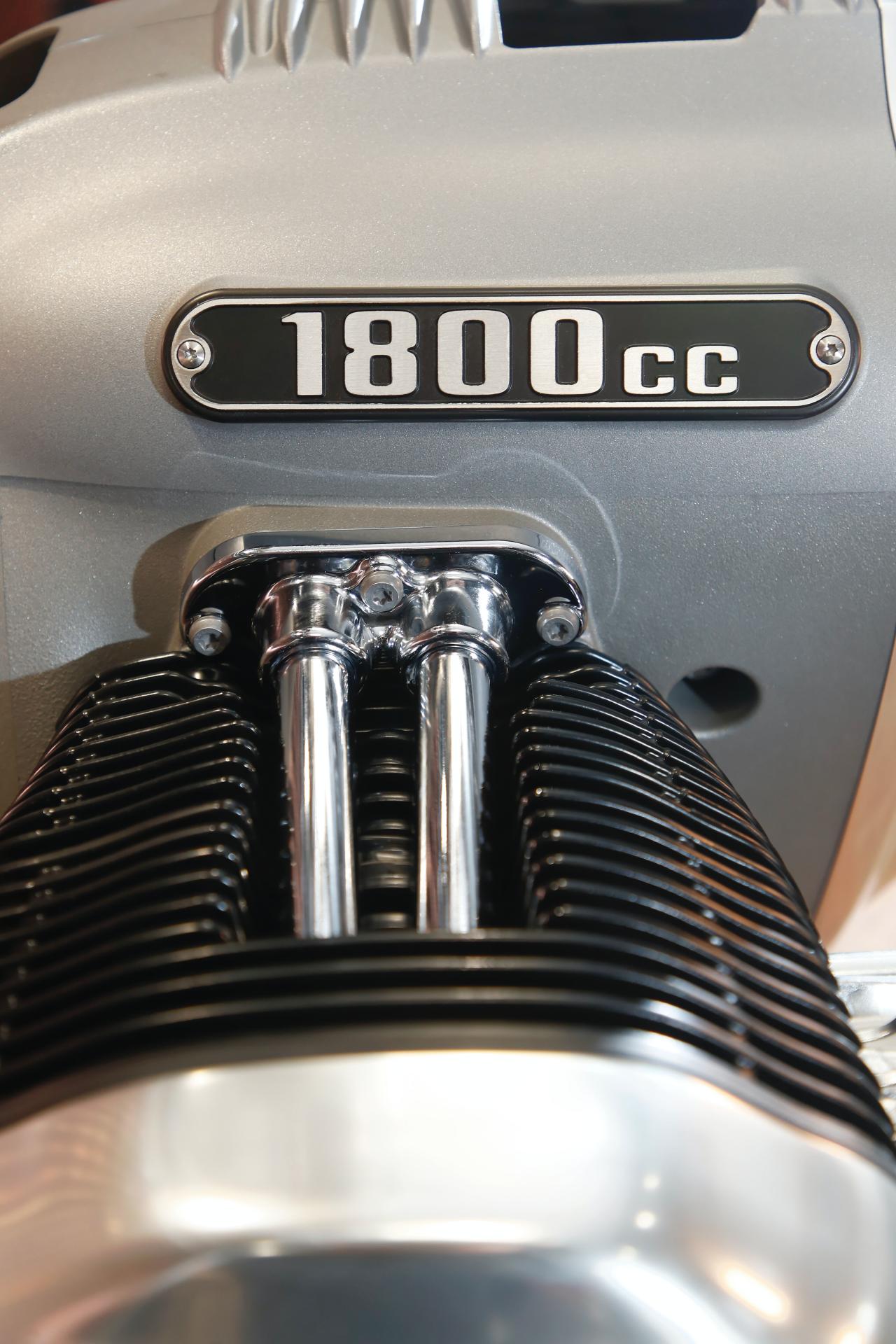 BMW Motorrad’s New 1.8L “Big Boxer” Engine Looks Like A Star Wars Fighter