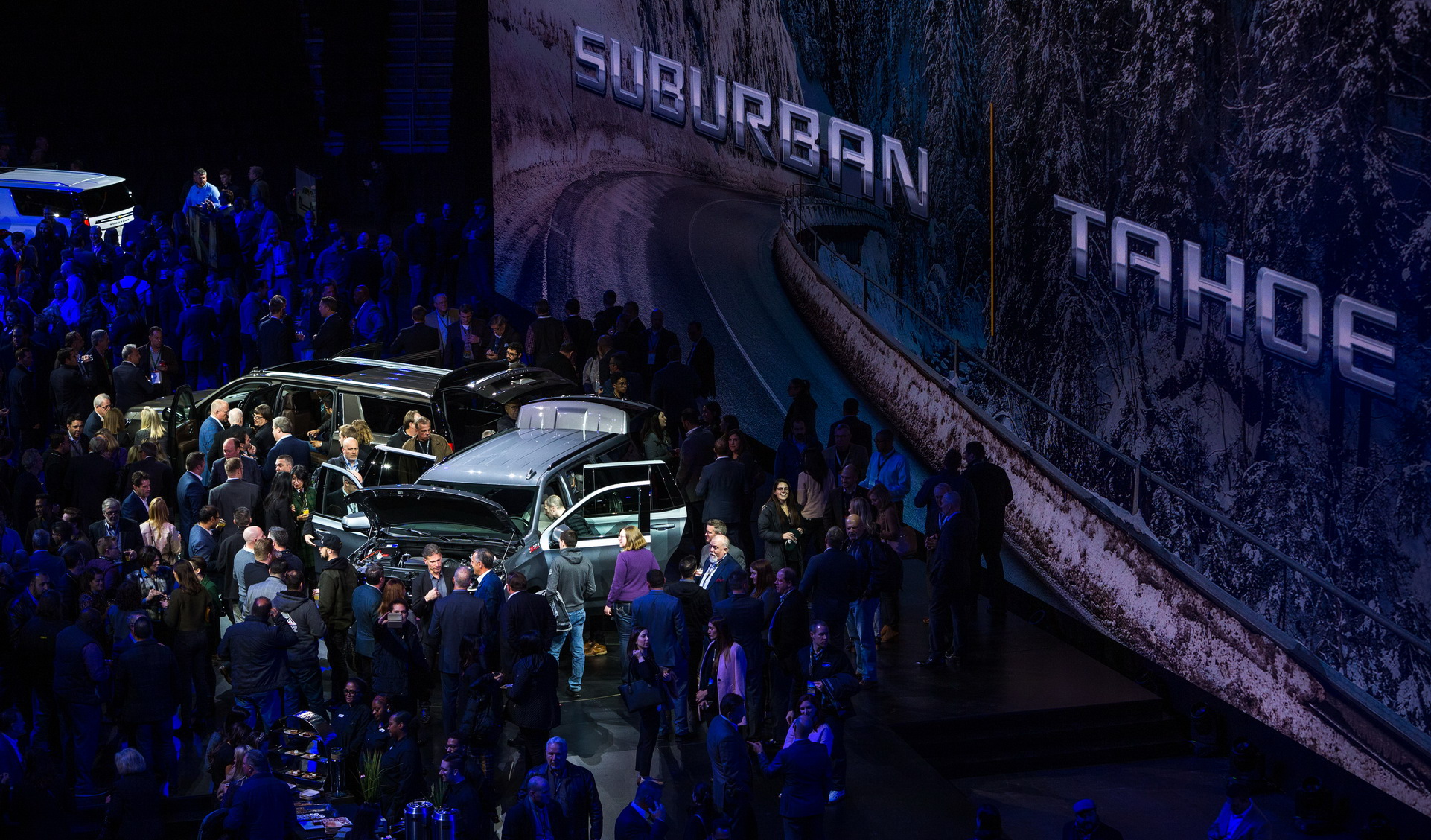 2021 Chevrolet Tahoe And Suburban Put On A Dramatic Face, Gain Independent Suspension