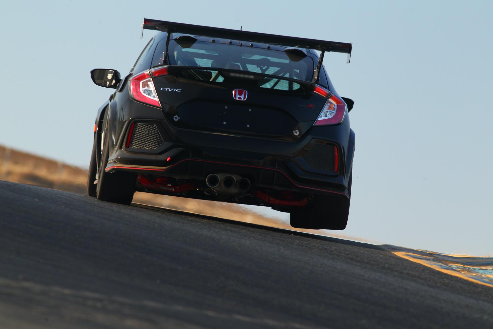 $89,900 Honda Civic Type R TC Breaks Cover As America’s Sub-TCR Track Racer