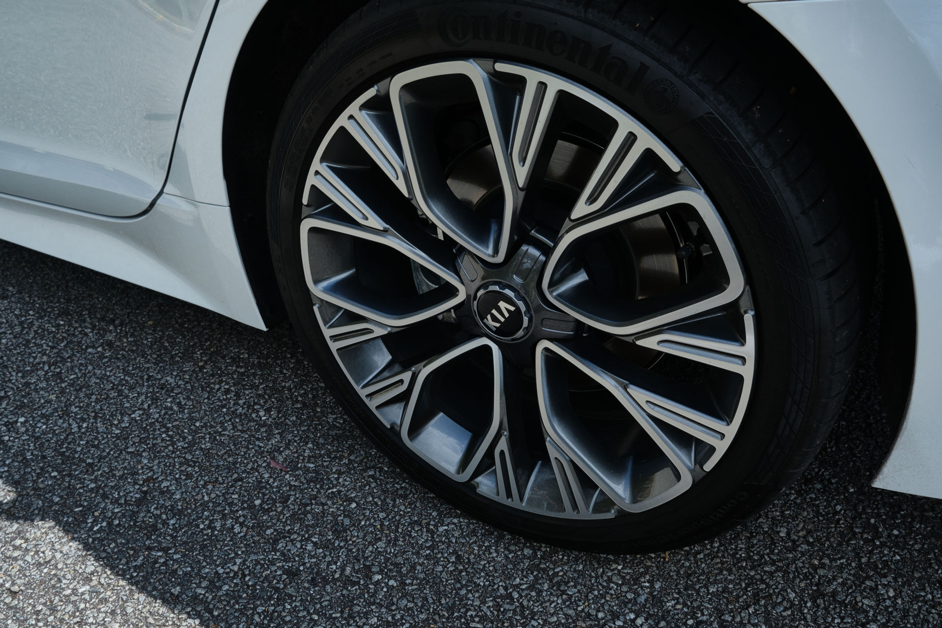 Driven: 2020 Kia Stinger 2.0L GT-Line Surprises As A Superb All-Rounder