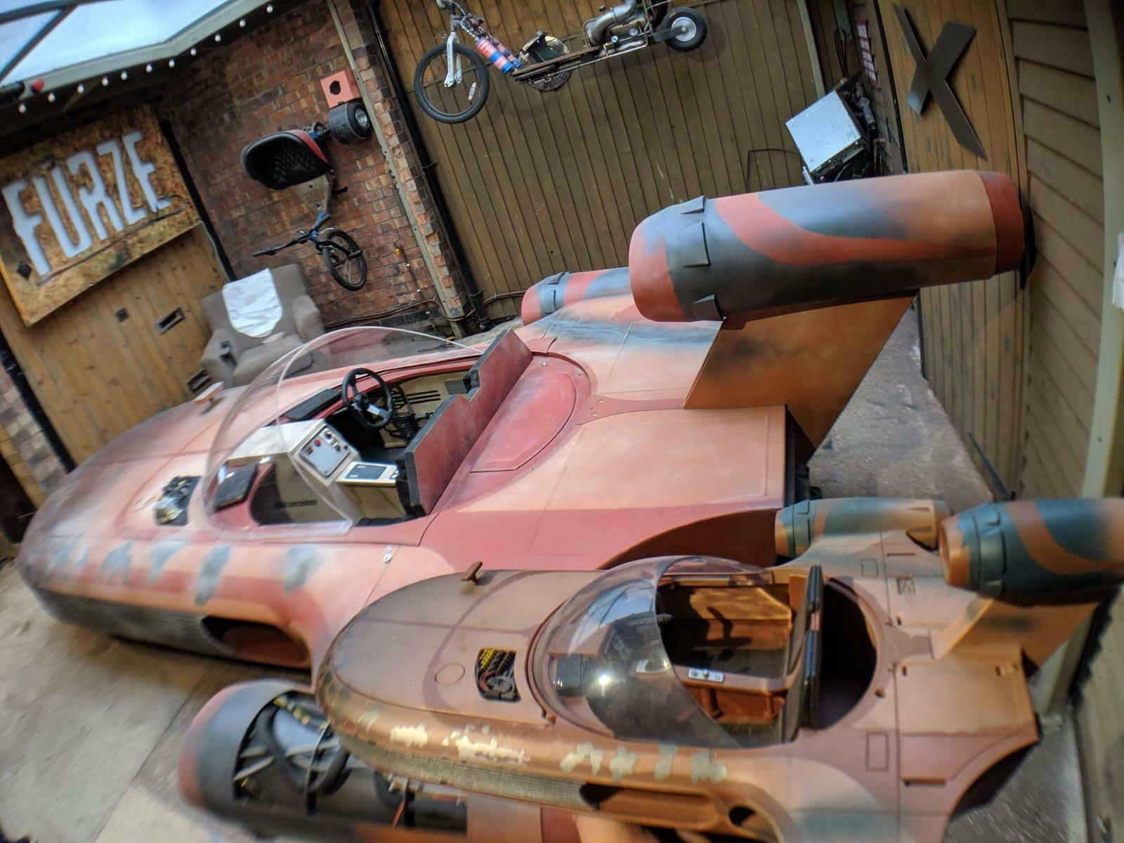 Man Builds A Driveable Star Wars Landspeeder In His Garage
