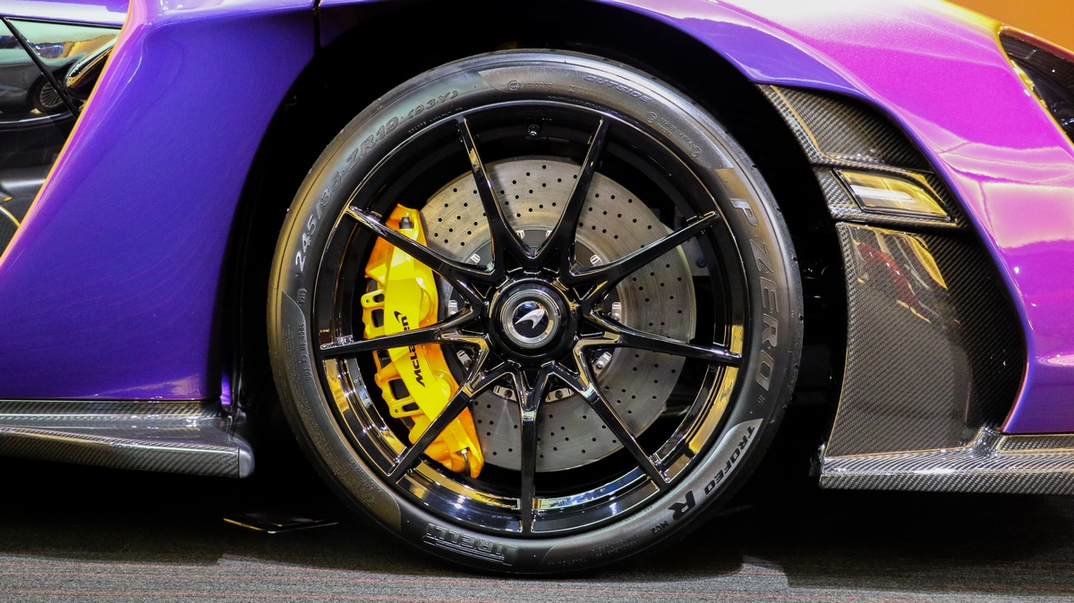 This McLaren Senna Has A Paint Scheme Unlike Any Other