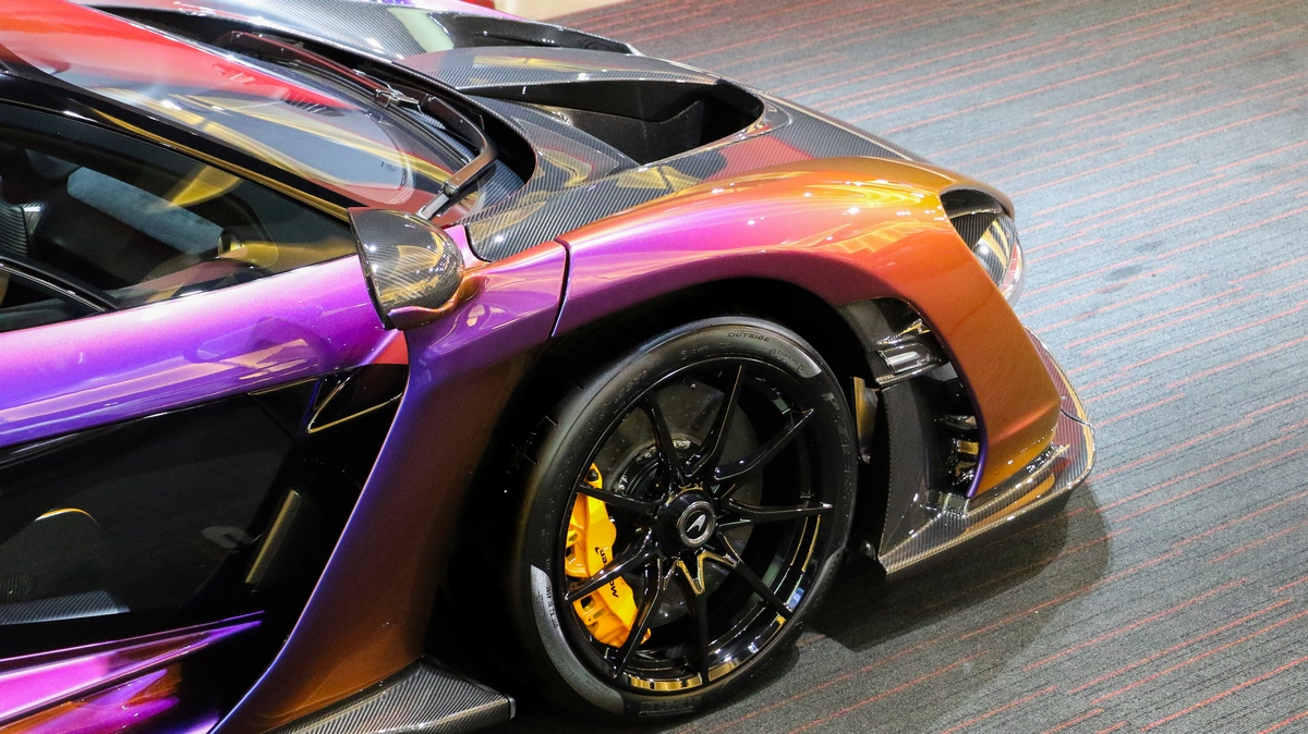 This McLaren Senna Has A Paint Scheme Unlike Any Other