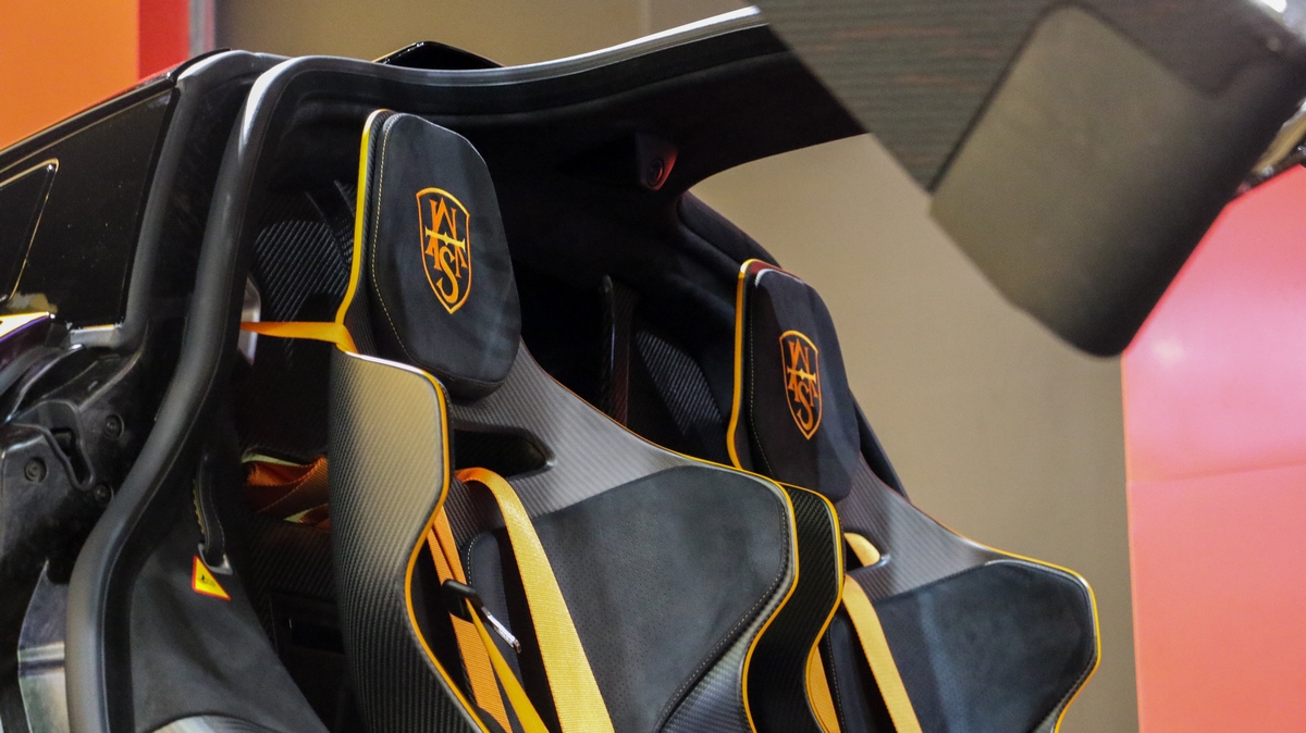 This McLaren Senna Has A Paint Scheme Unlike Any Other