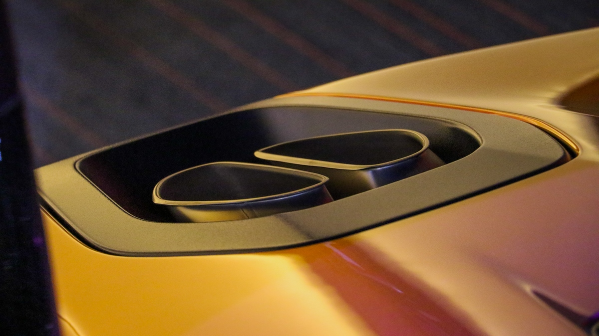 This McLaren Senna Has A Paint Scheme Unlike Any Other