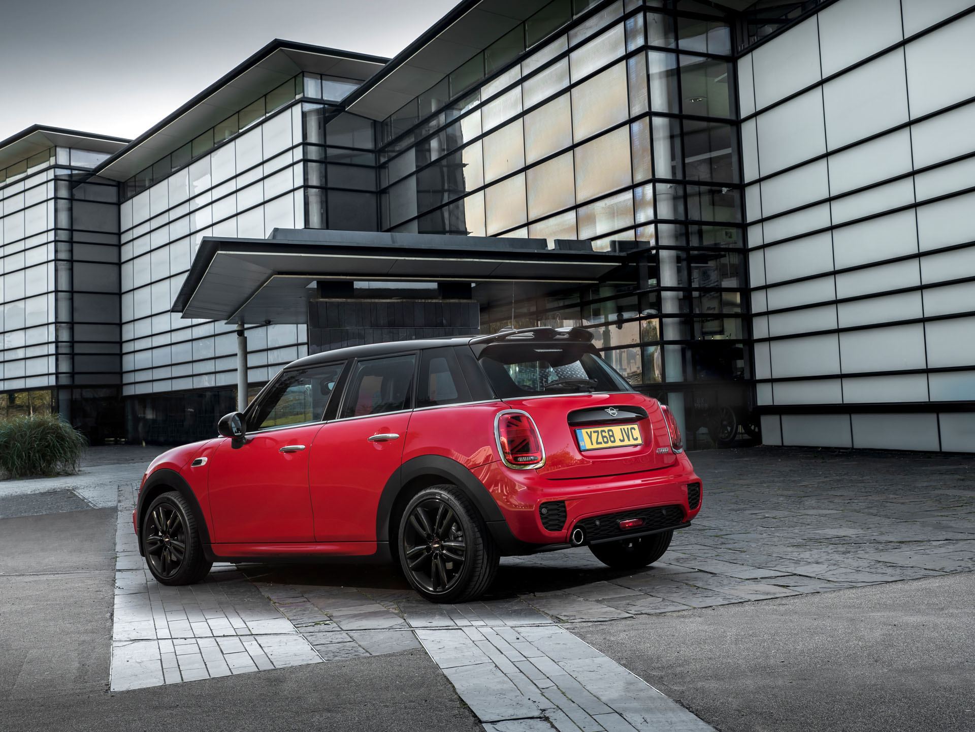 Mini Bringing Back Manual Transmissions In The U.S. In 2020