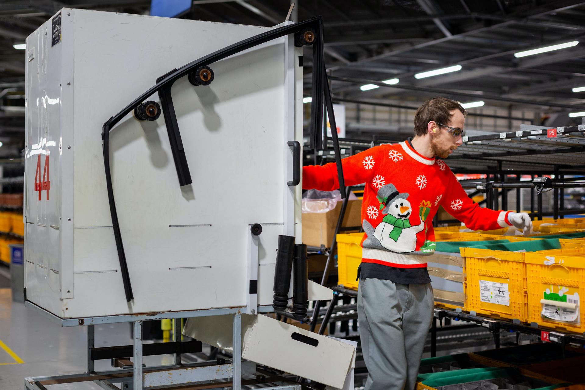 The Nissan Leaf 40kWh Is Now £1,650 Cheaper In The UK