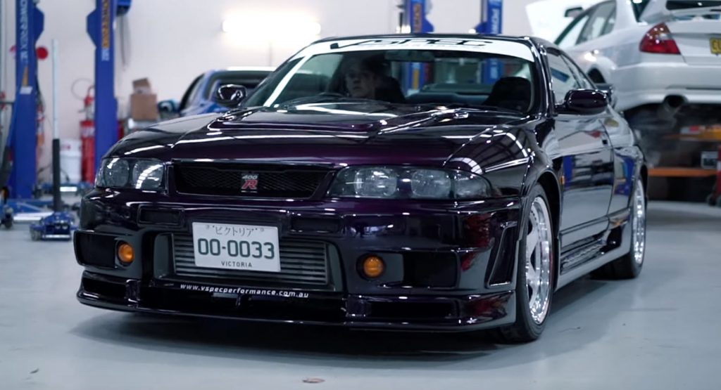  Watch A Nissan Skyline GT-R 400R Being Lovingly Detailed