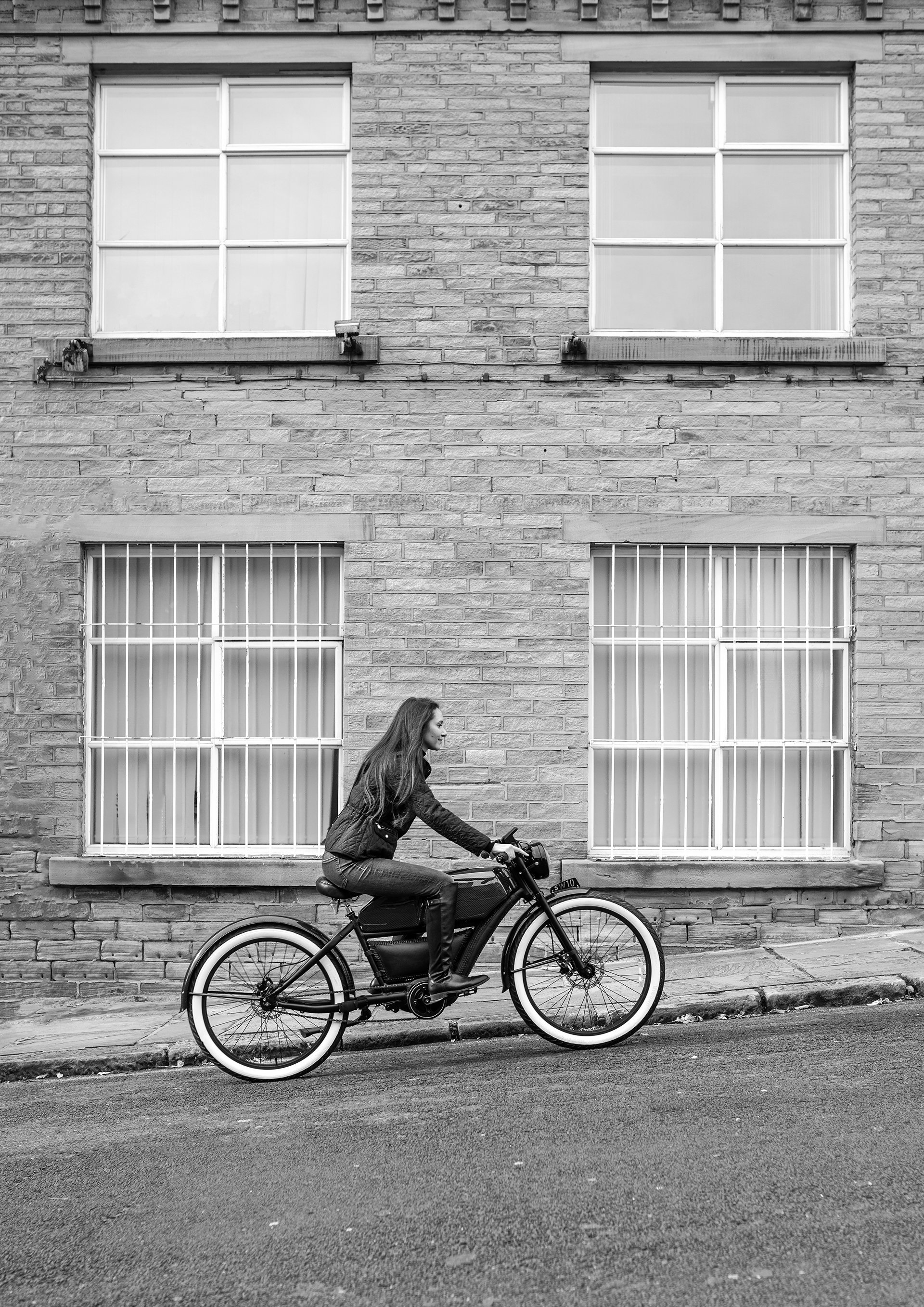 Kahn’s Electric Flying Huntsman Bicycle Will Cost You Just Over $5k