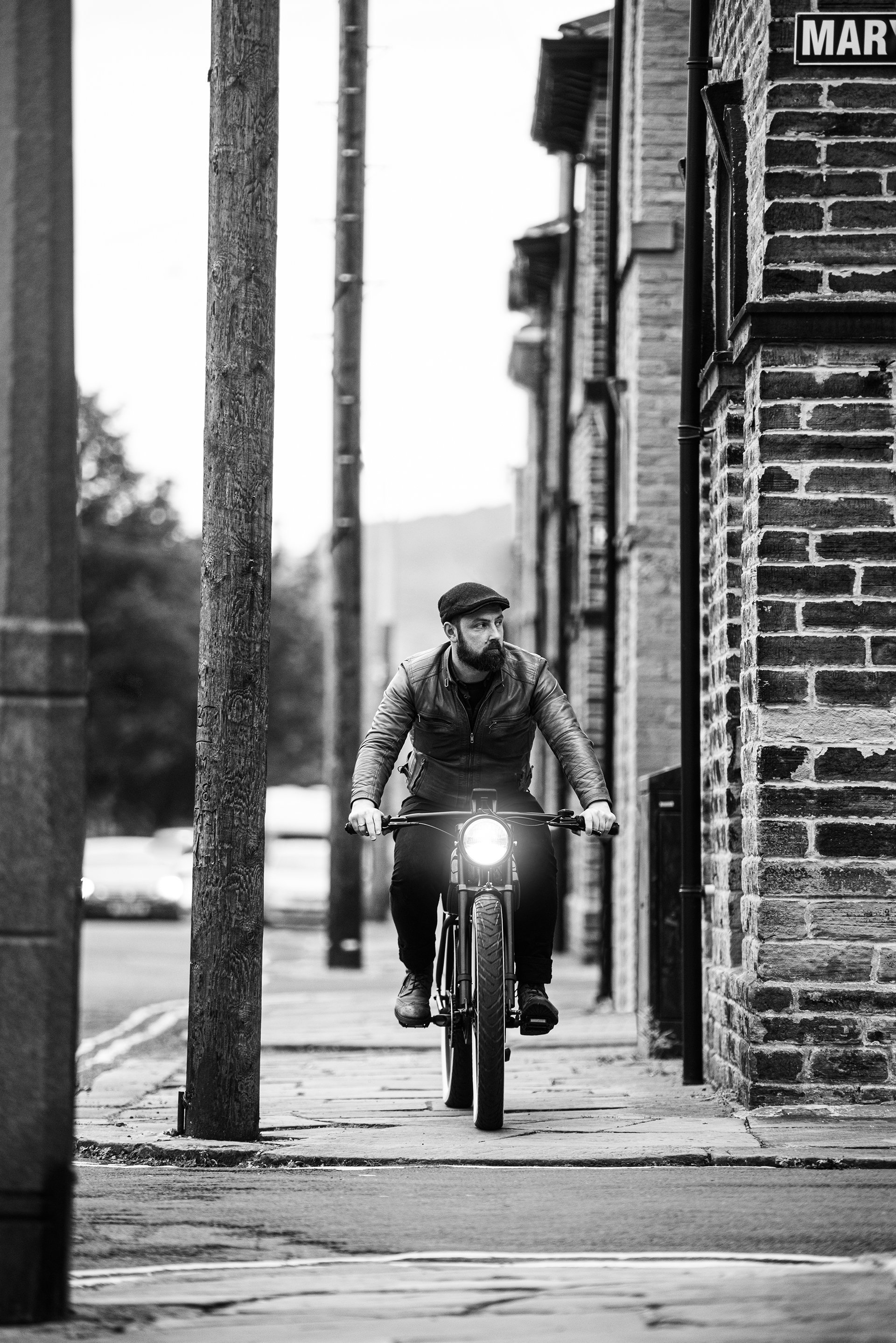 Kahn’s Electric Flying Huntsman Bicycle Will Cost You Just Over $5k