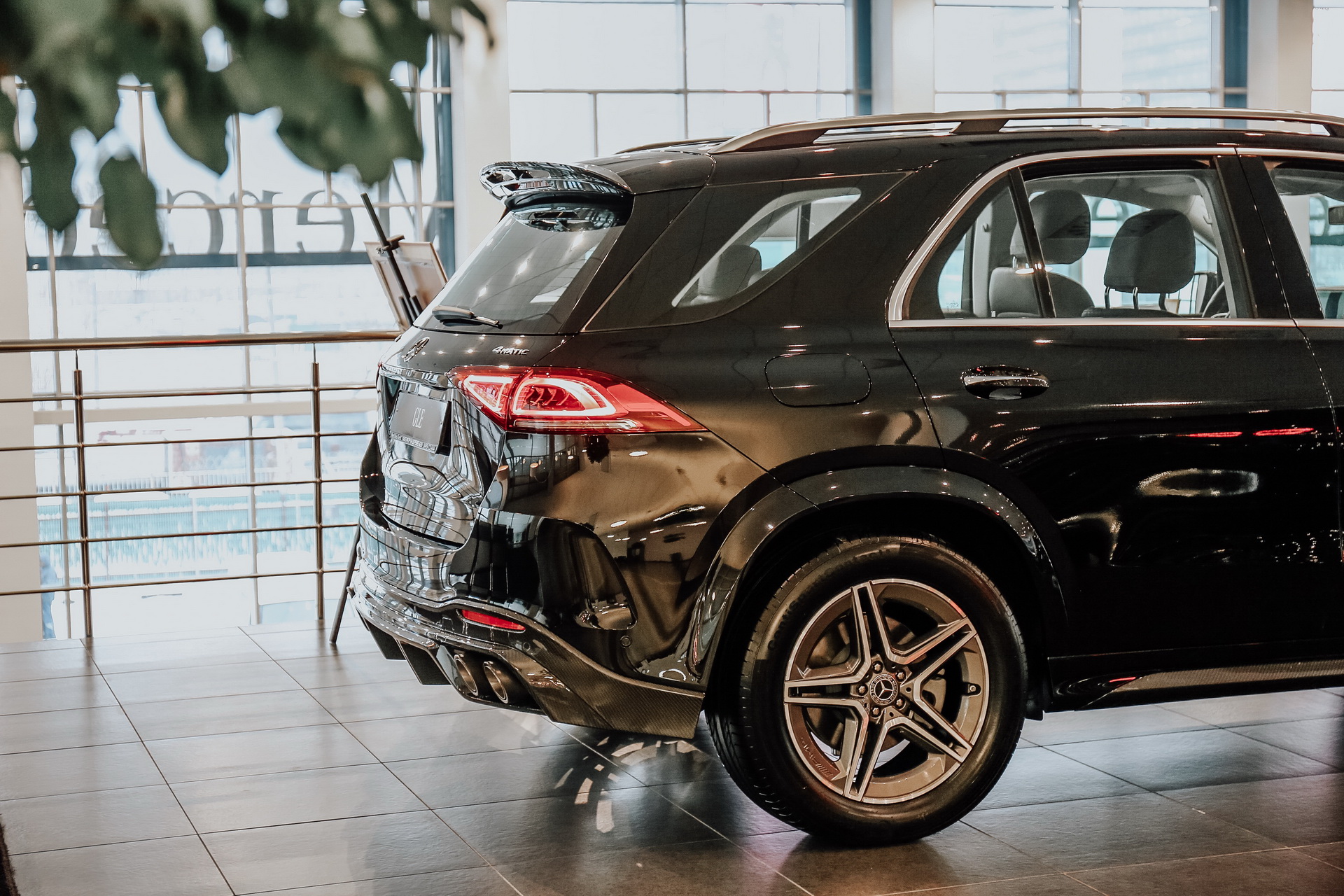 2020 Mercedes GLE Beefs Up With Larte’s ‘Winner’ Styling Kit