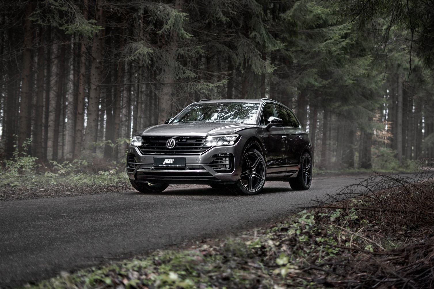 VW Touareg Goes From Family Hauler To 493 HP Super SUV With ABT’s Tuning Pack