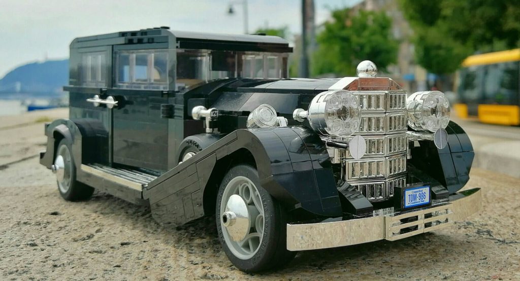 1933 Cadillac 355C Is One Of The Finest Amateur Lego Projects We’ve Seen So Far
