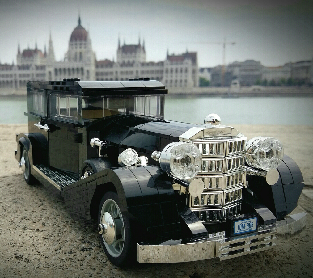 1933 Cadillac 355C Is One Of The Finest Amateur Lego Projects We’ve Seen So Far