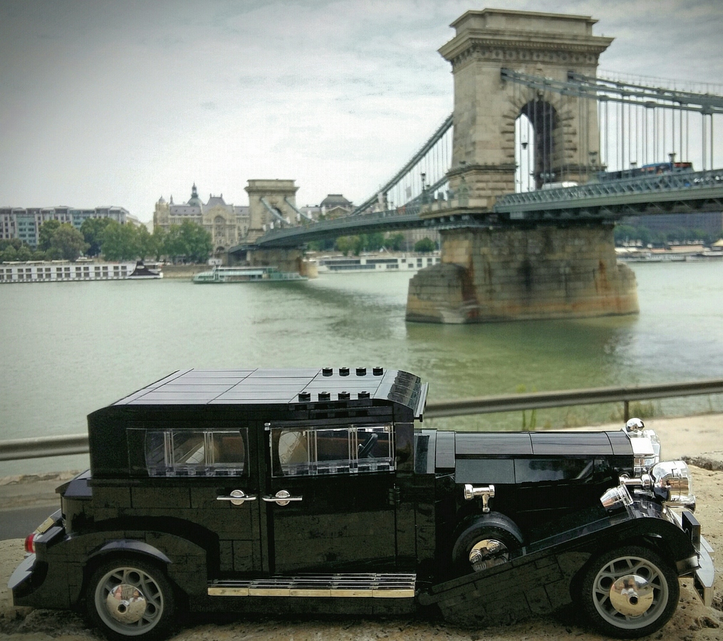 1933 Cadillac 355C Is One Of The Finest Amateur Lego Projects We’ve Seen So Far