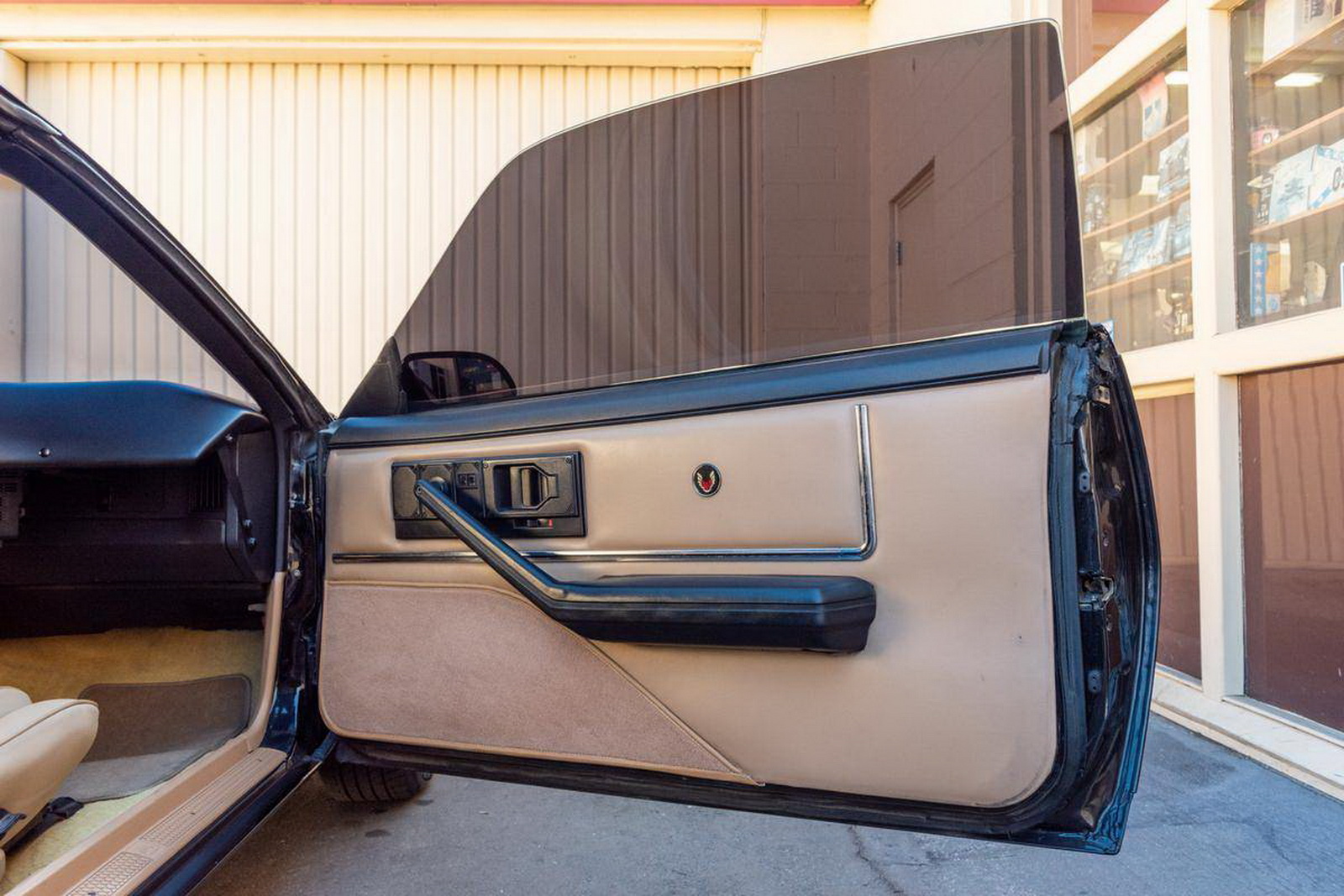 George Barris’ Knight Rider KITT Replica Looks Like Loads Of Fun And Won’t Break The Bank