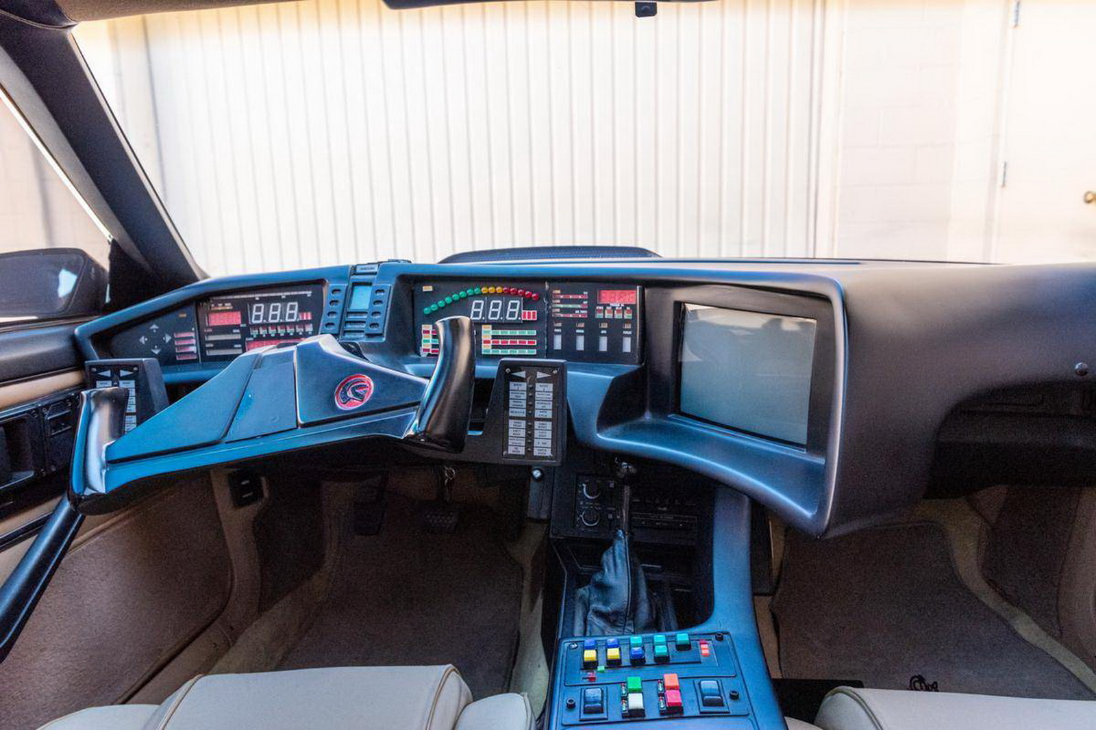 George Barris’ Knight Rider KITT Replica Looks Like Loads Of Fun And Won’t Break The Bank