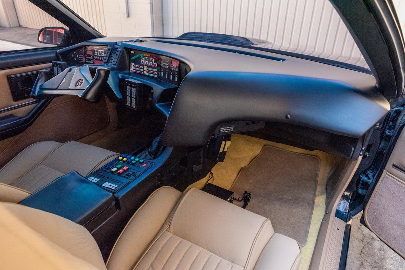George Barris’ Knight Rider KITT Replica Looks Like Loads Of Fun And Won’t Break The Bank
