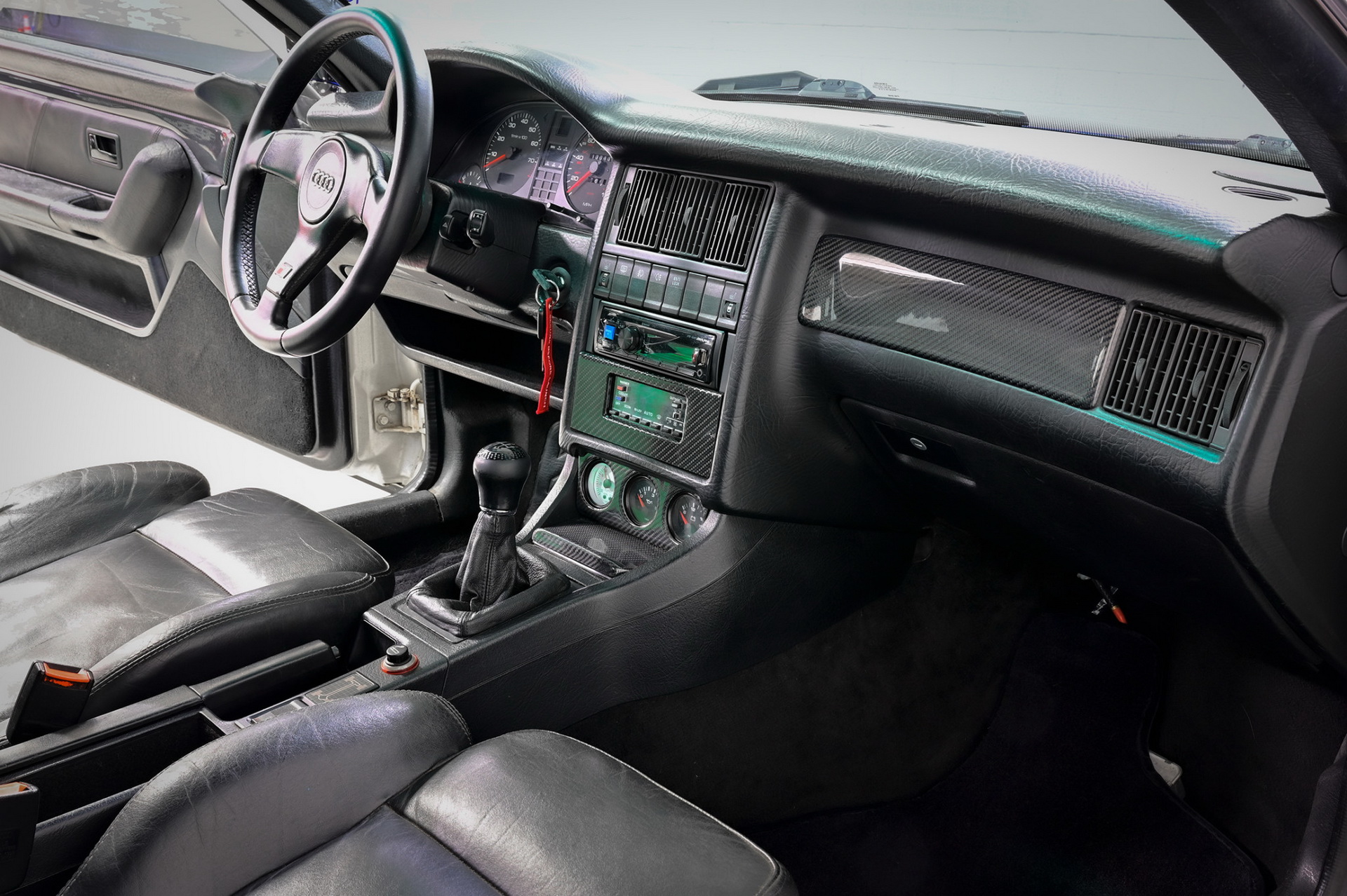 Modded 1990 Audi Coupe Quattro Takes On RS2 Tribute Moniker