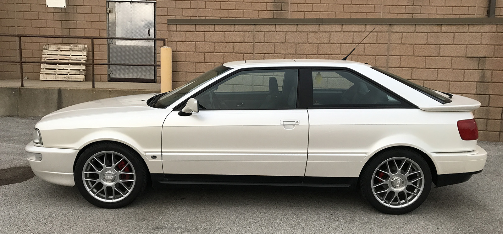 Modded 1990 Audi Coupe Quattro Takes On RS2 Tribute Moniker