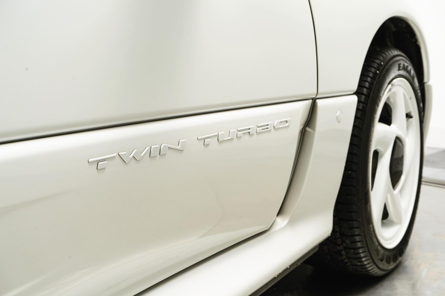 1,000-Mile 1991 Dodge Stealth R/T Twin-Turbo Has Sweet Looks, Sour Price