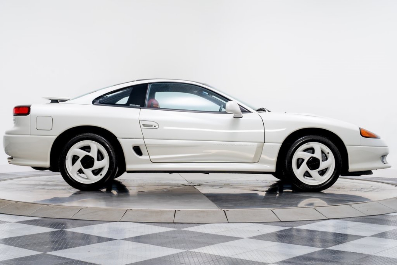 1,000-Mile 1991 Dodge Stealth R/T Twin-Turbo Has Sweet Looks, Sour Price