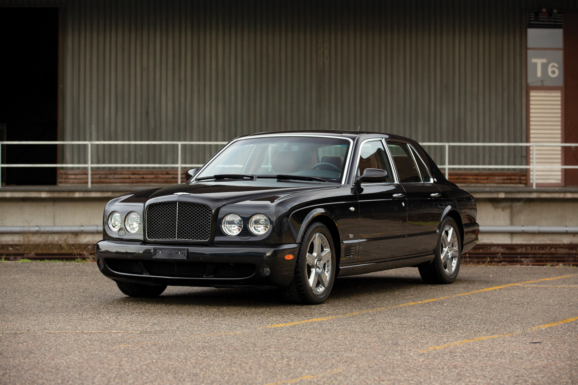 2007 Bentley Arnage Wants To Treat You Like A Royalty For New Audi A6 Money