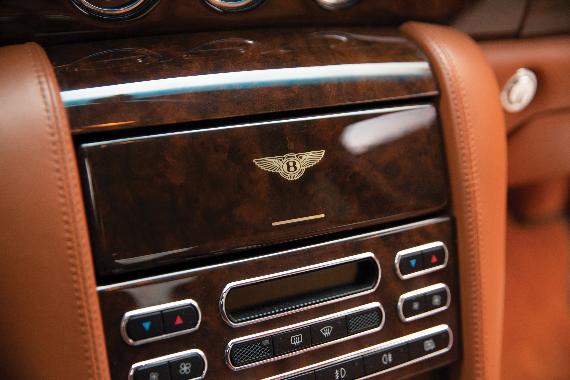 2007 Bentley Arnage Wants To Treat You Like A Royalty For New Audi A6 Money