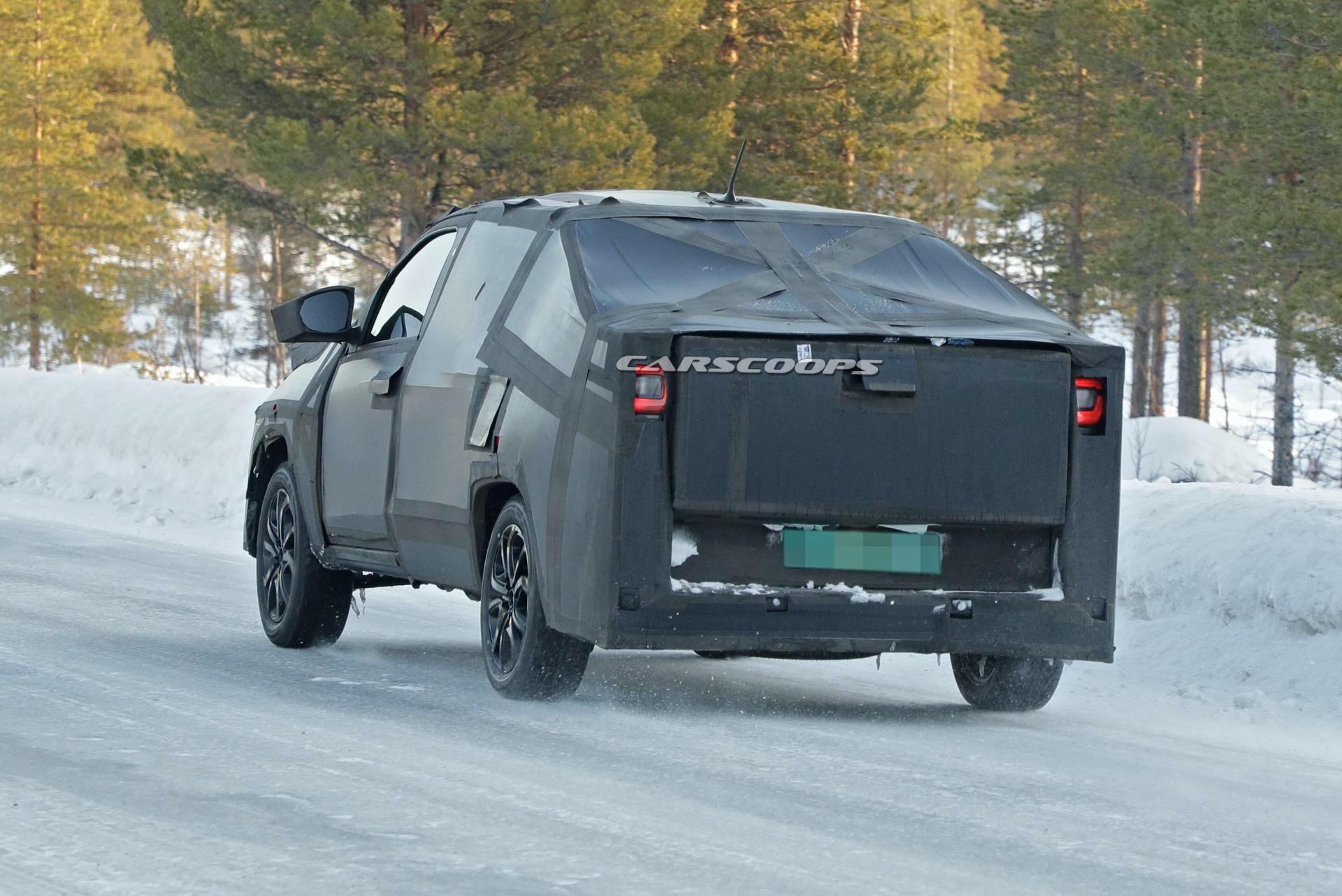 2020 Fiat Strada Pickup’s New Camo Pays Homage To Tesla Cybertruck