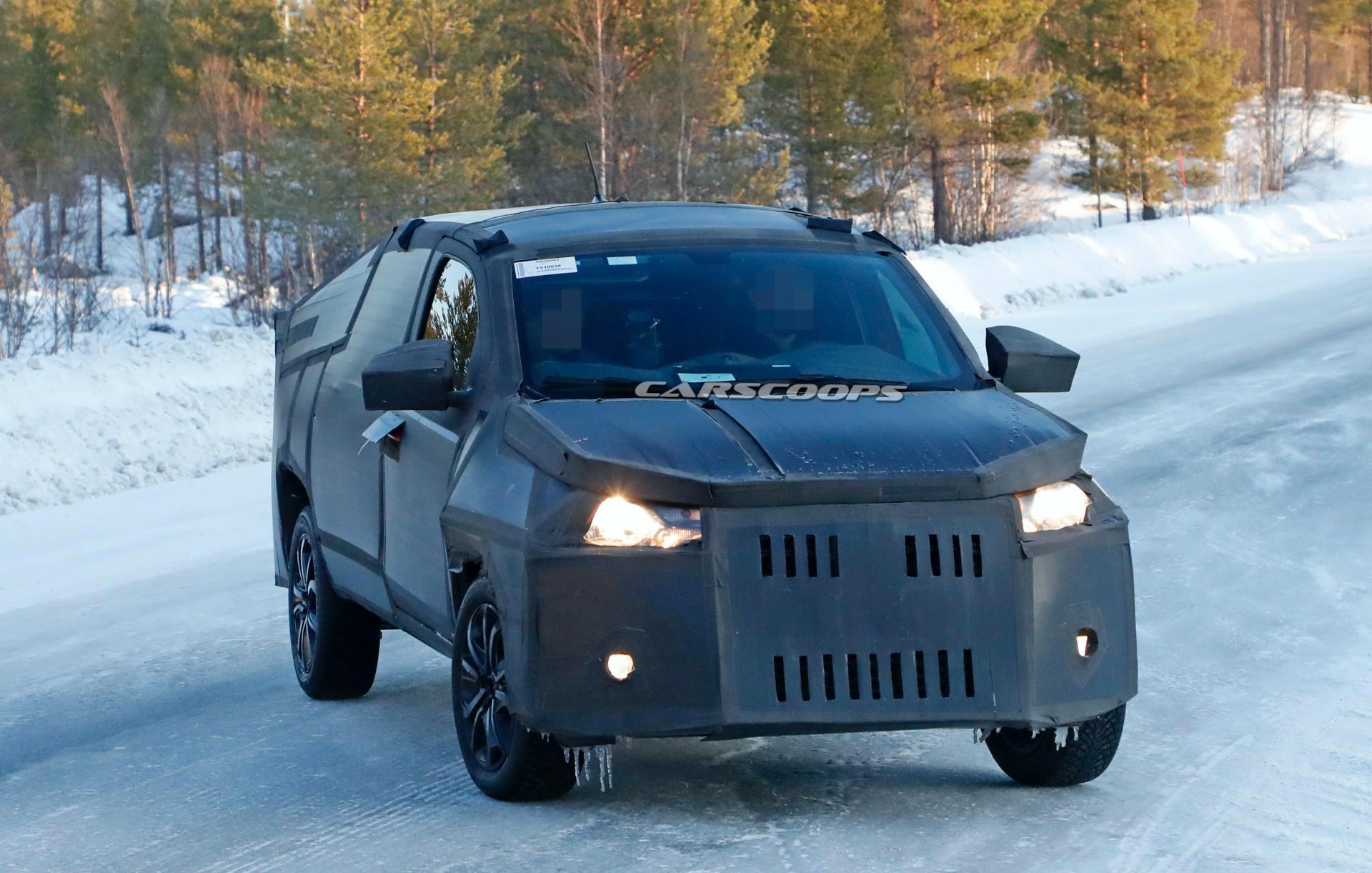 2020 Fiat Strada Pickup’s New Camo Pays Homage To Tesla Cybertruck