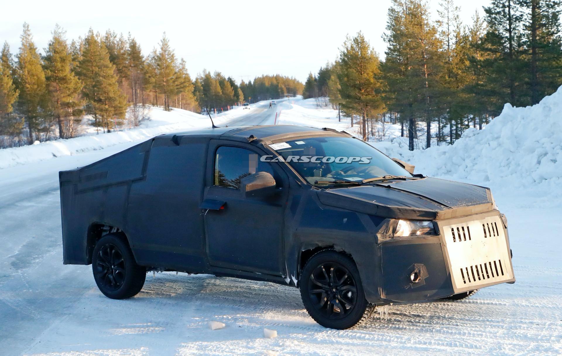 2020 Fiat Strada Pickup’s New Camo Pays Homage To Tesla Cybertruck