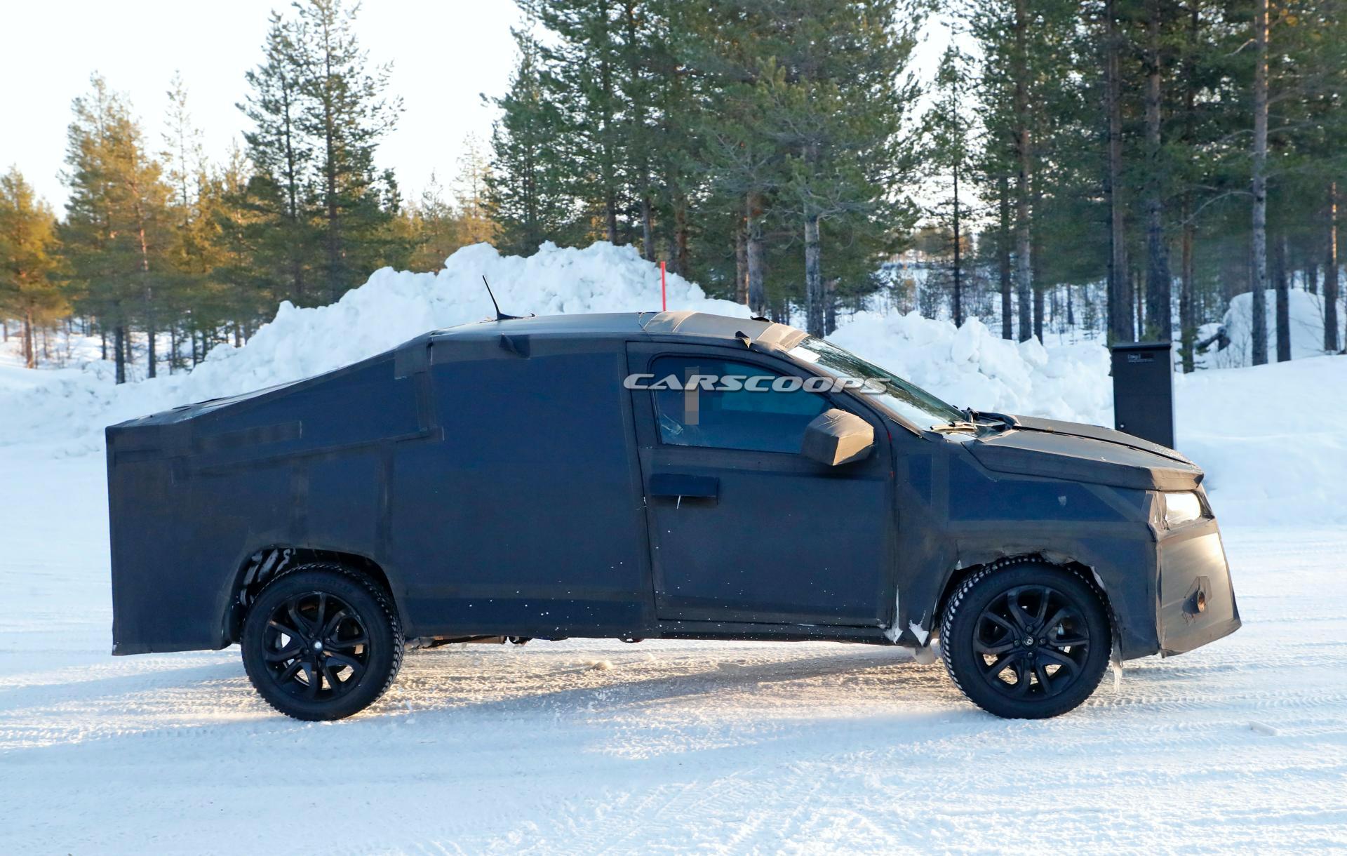 2020 Fiat Strada Pickup’s New Camo Pays Homage To Tesla Cybertruck