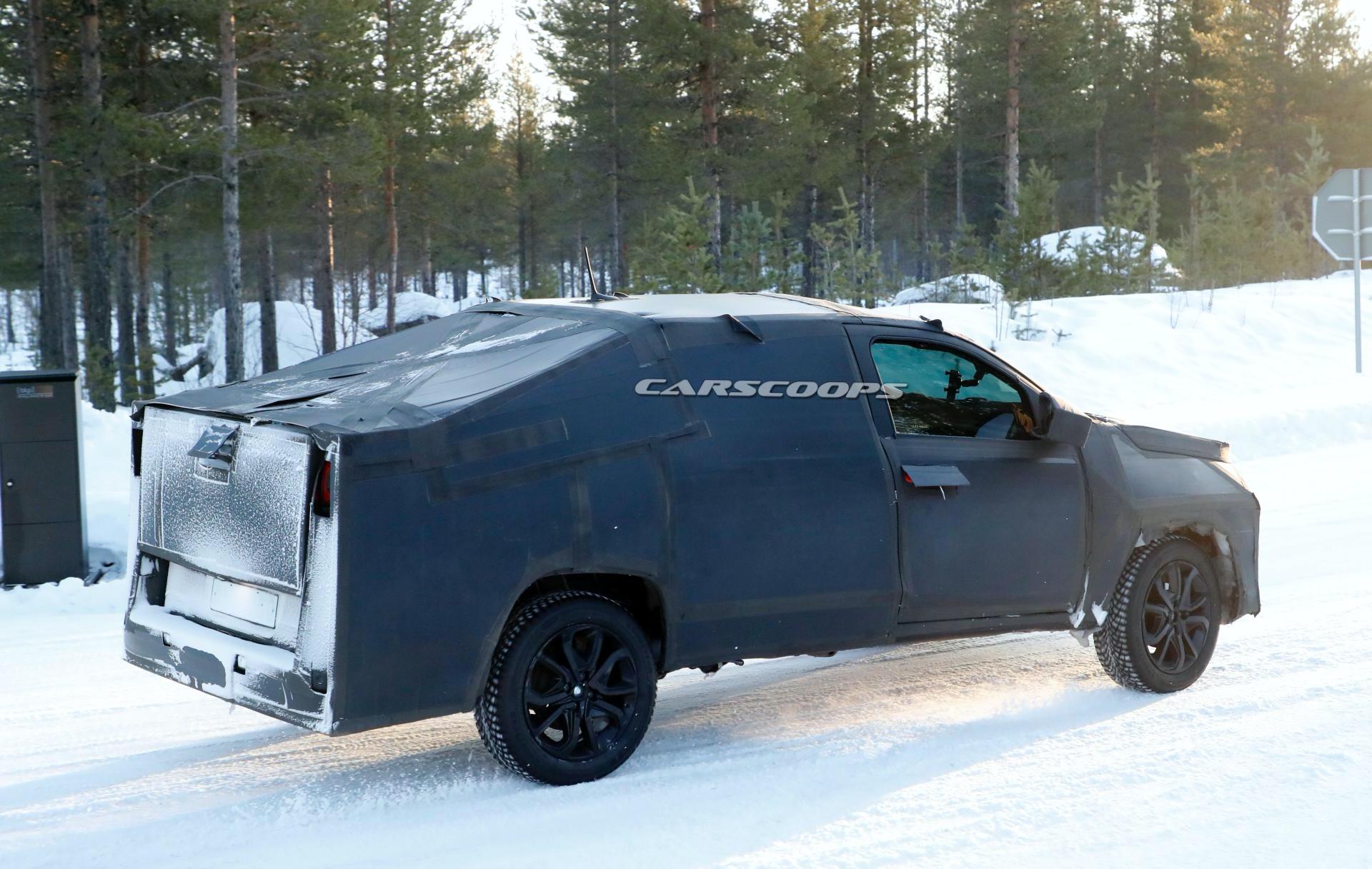 2020 Fiat Strada Pickup’s New Camo Pays Homage To Tesla Cybertruck