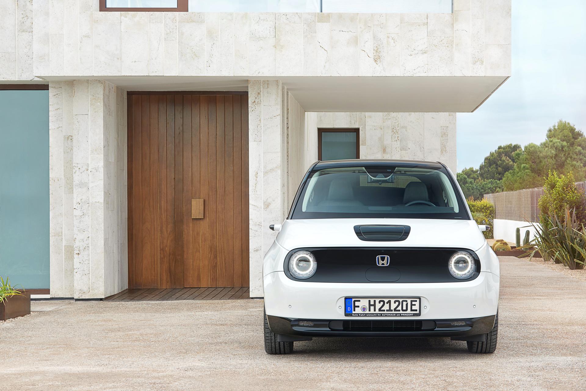 2020 Honda e Stars In Fresh Photo Gallery And Videos, Reveals Full Specs