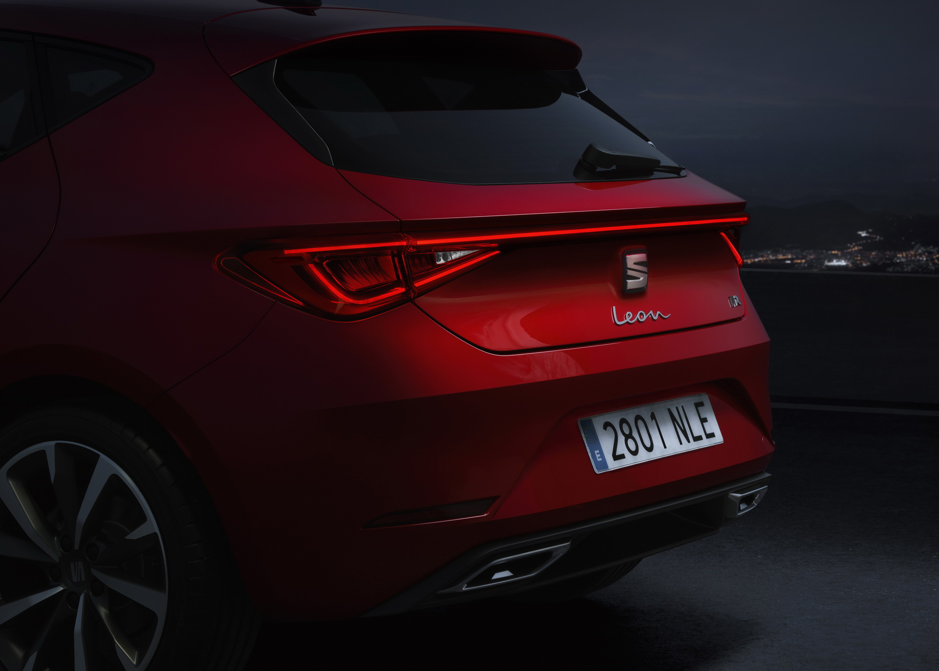 New 2020 Seat Leon: Long Story Short, A Golf Mk8 With Personality