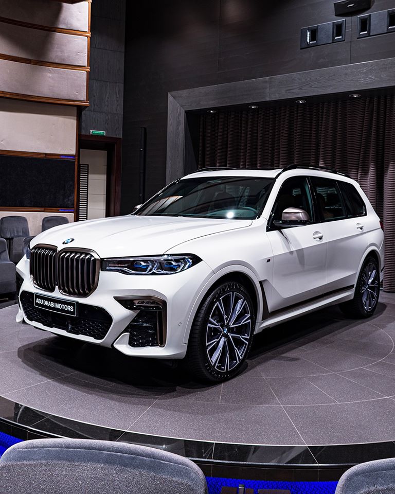 Alpine White BMW X7 M50i Showcased With Tartufo Interior