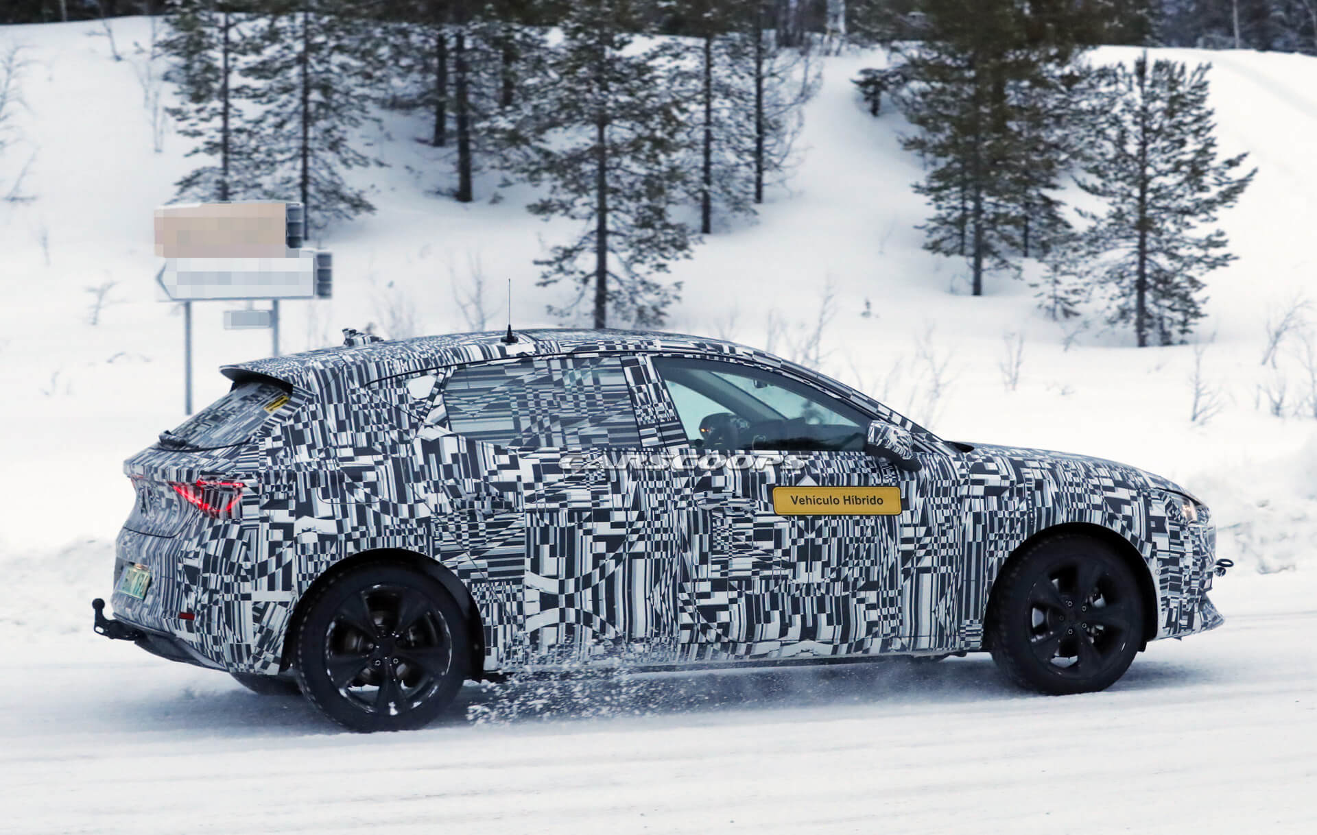 New Seat Leon Spied In Plug-in Hybrid Guise, Could Get 201 HP