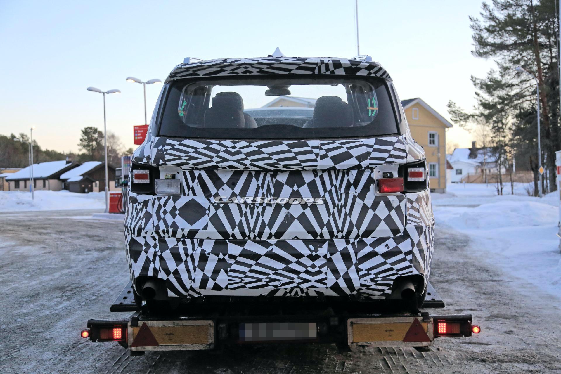 2022 Aurus Komendant, Russia’s Rolls-Royce Cullinan SUV Wannabe, Makes Dynamic Debut