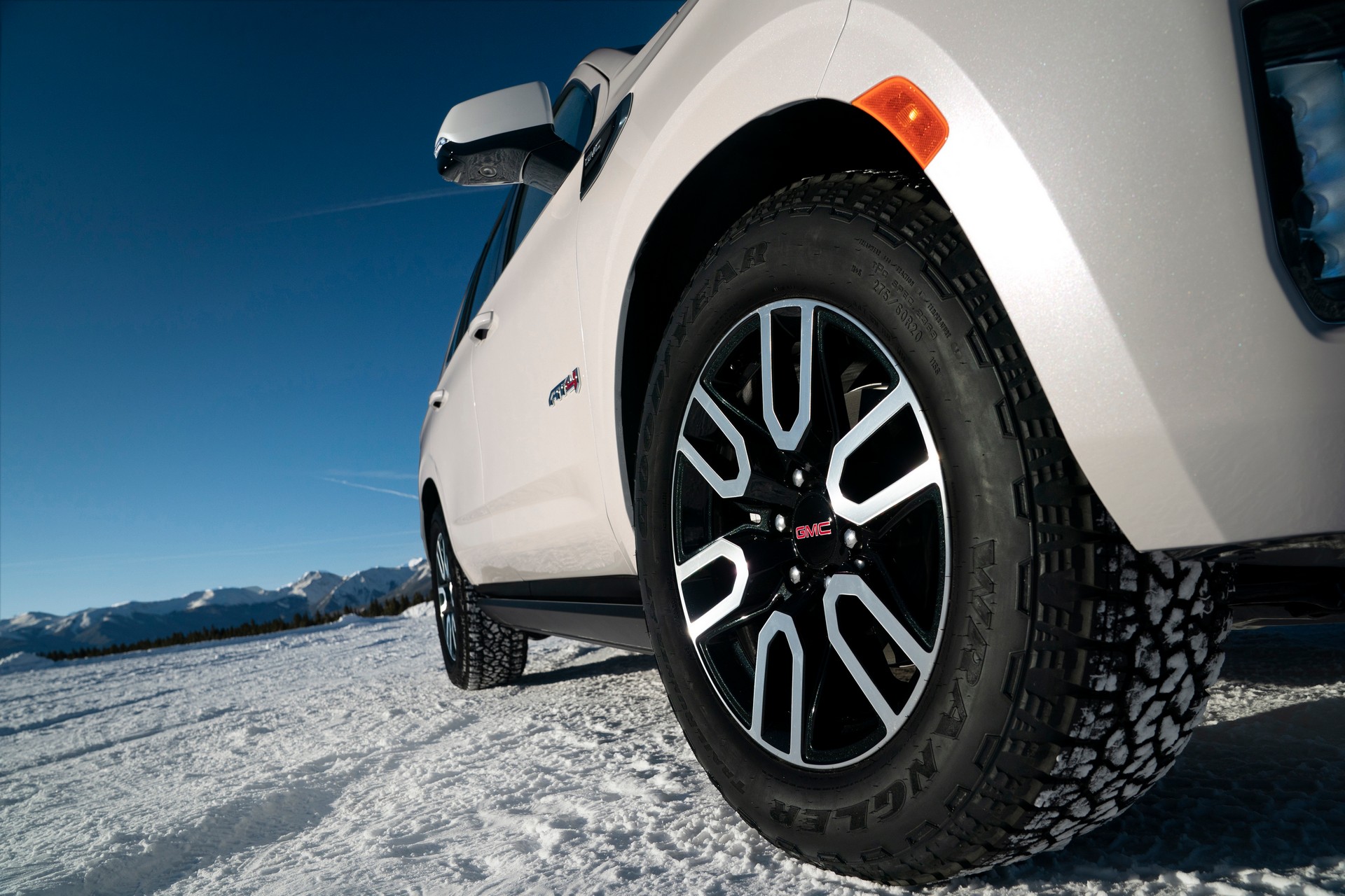 2021 GMC Yukon Is All-New From The Ground Up, Gains Rugged AT4 Variant