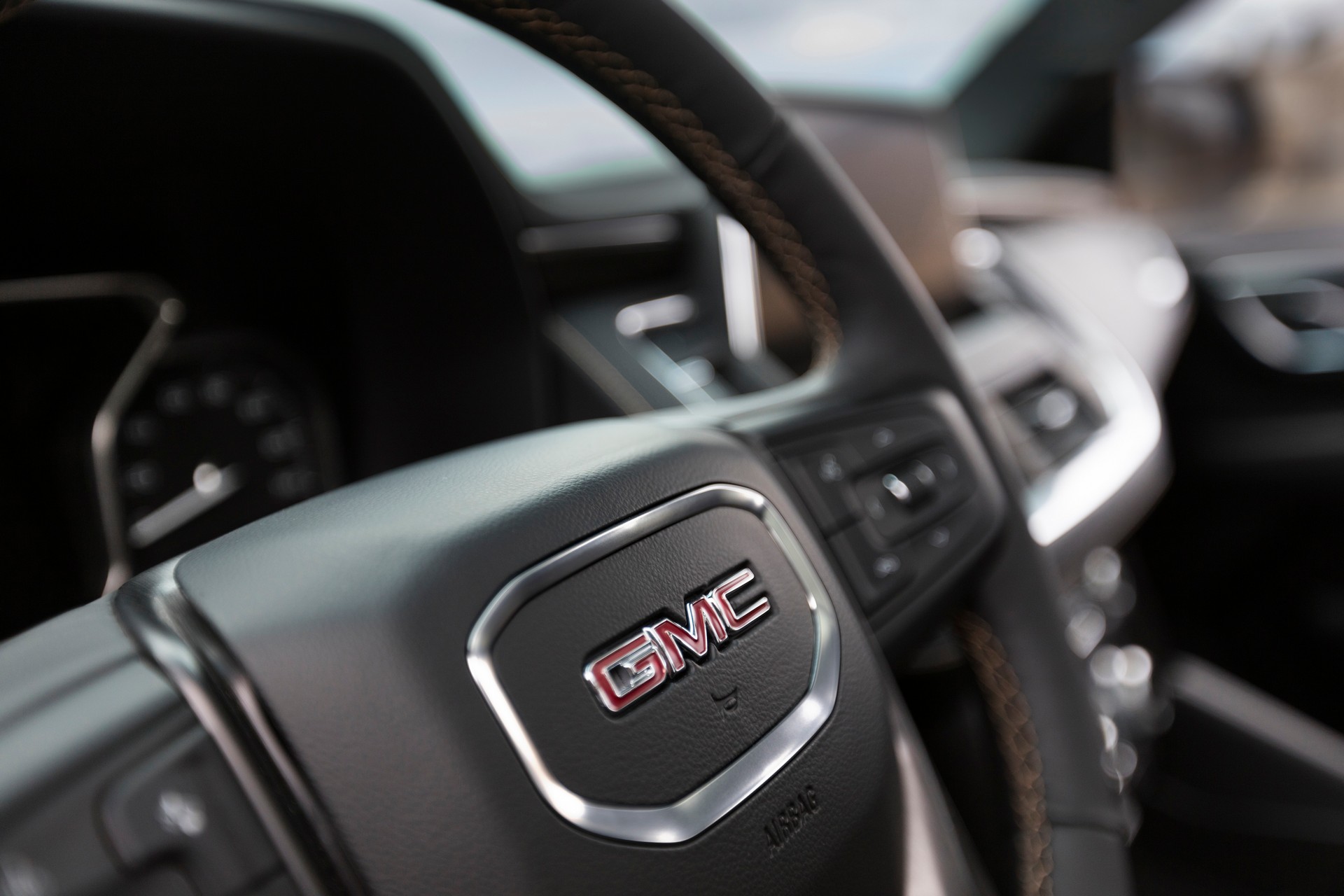 2021 GMC Yukon Is All-New From The Ground Up, Gains Rugged AT4 Variant