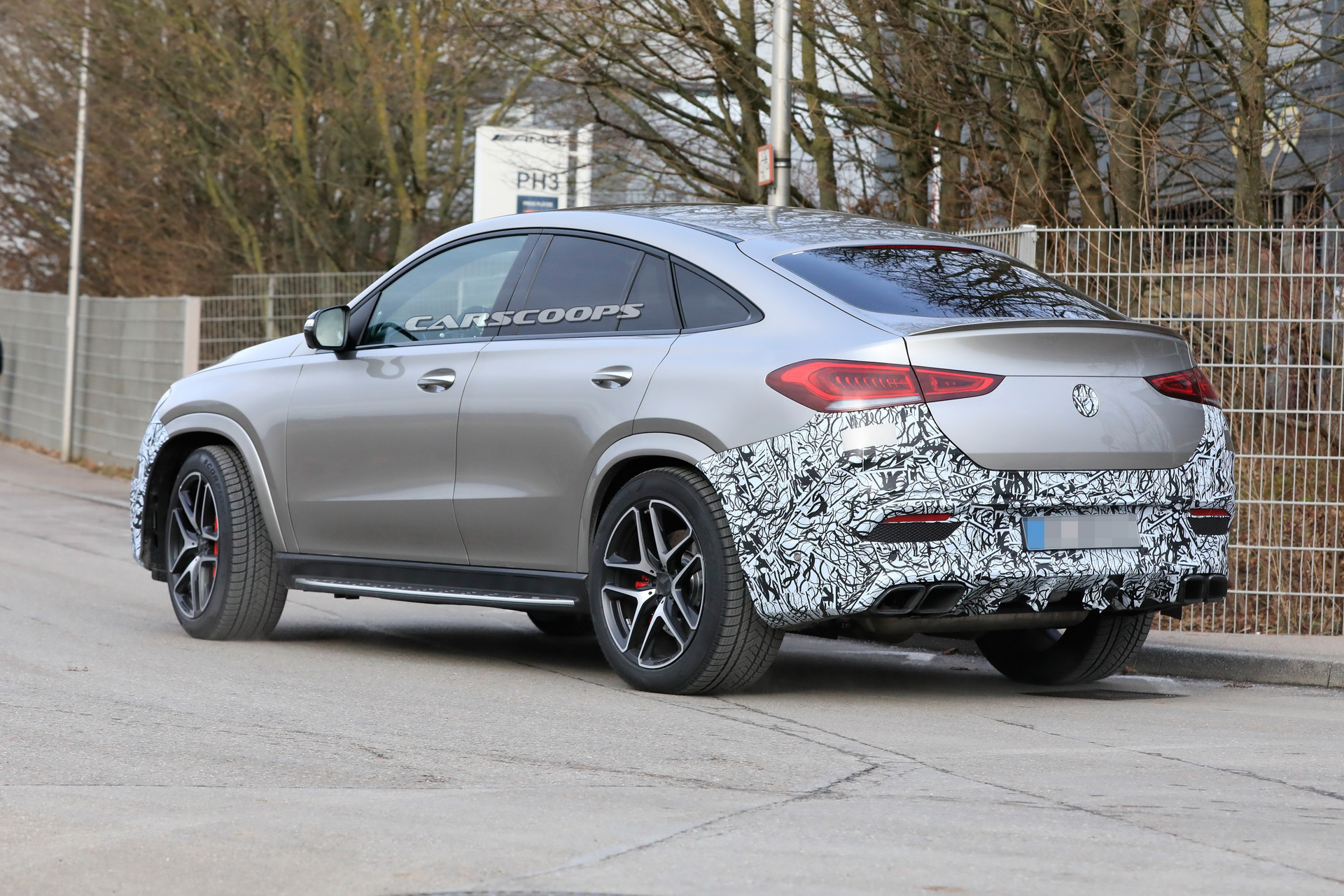 21 Mercedes Amg Gle 63 Coupe New German Brute On Stilts Coming To Scare Porsches Carscoops