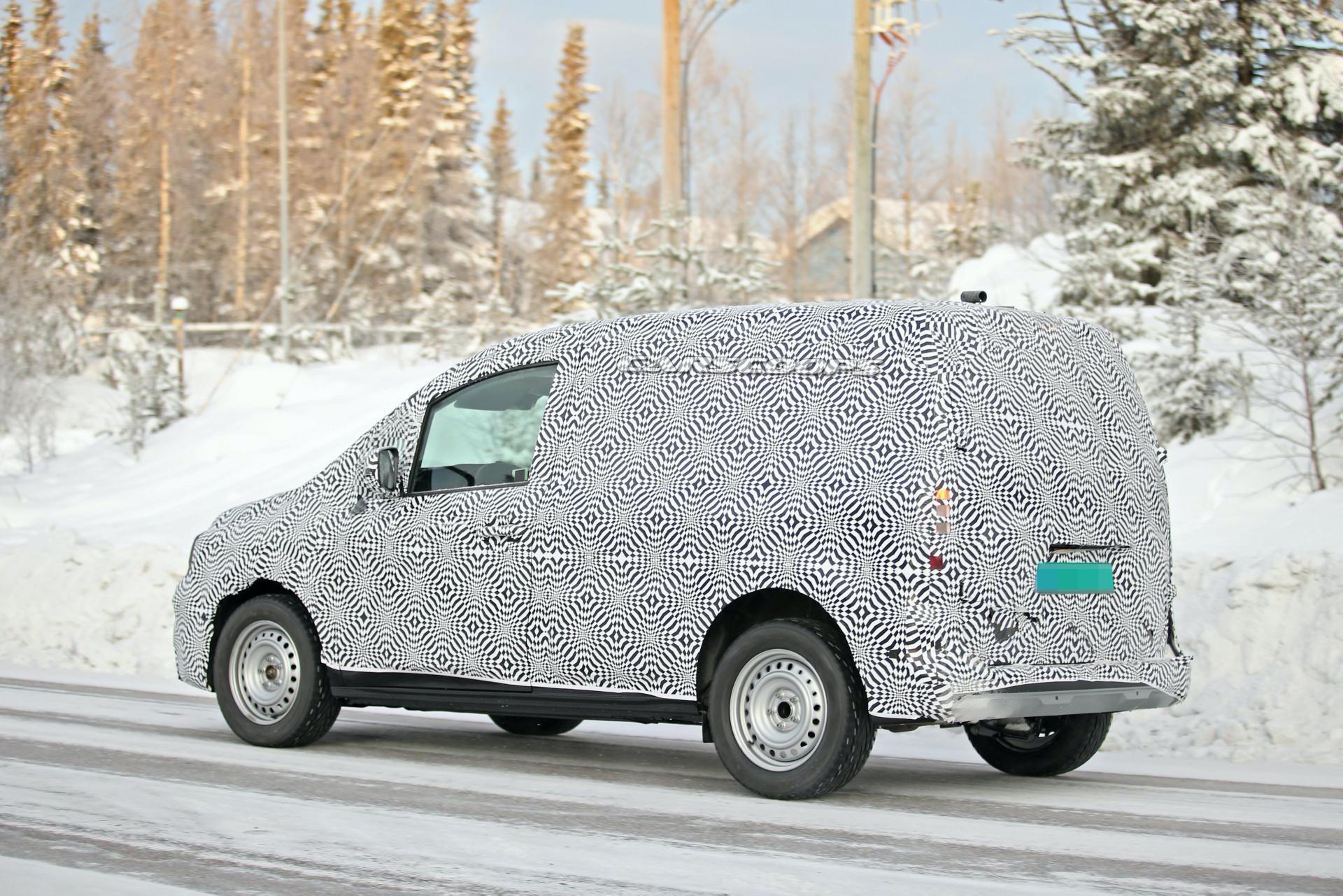 2021 Renault Kangoo Aims To Steal VW Caddy’s Thunder With Hybrid, Electric Powertrains