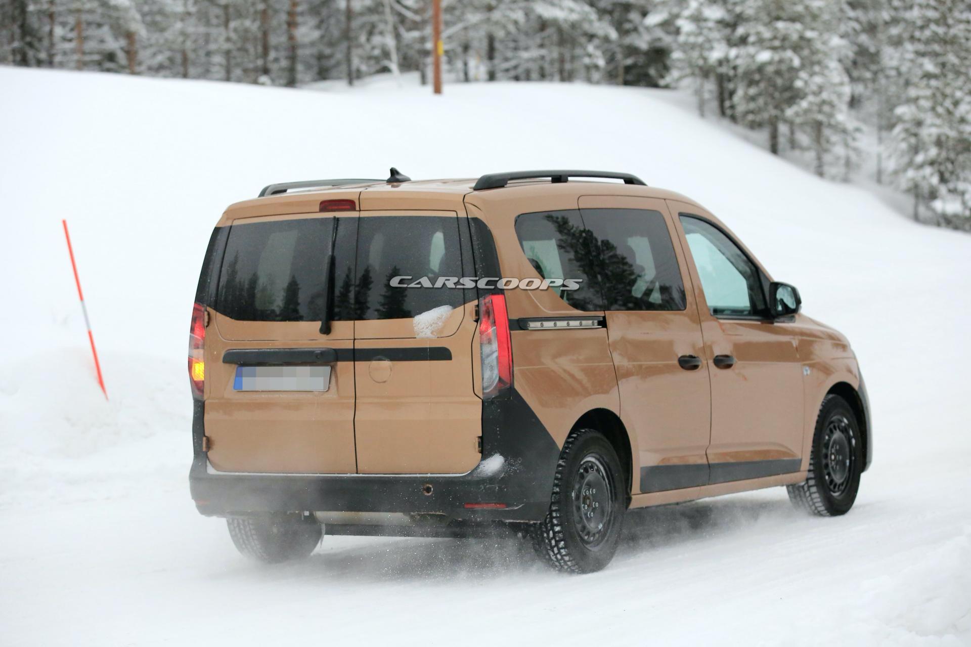 2021 VW Caddy Sheds Camouflage, Doesn’t Reveal All Of Its Secrets Just Yet