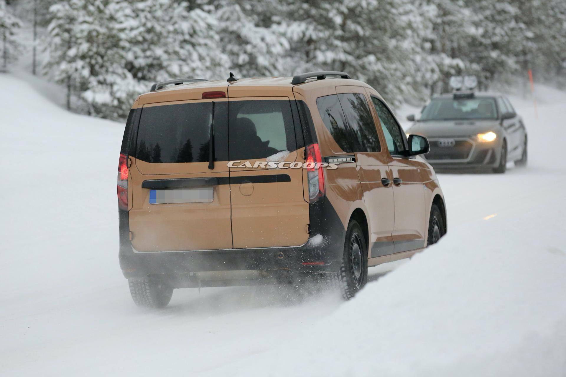 2021 VW Caddy Sheds Camouflage, Doesn’t Reveal All Of Its Secrets Just Yet
