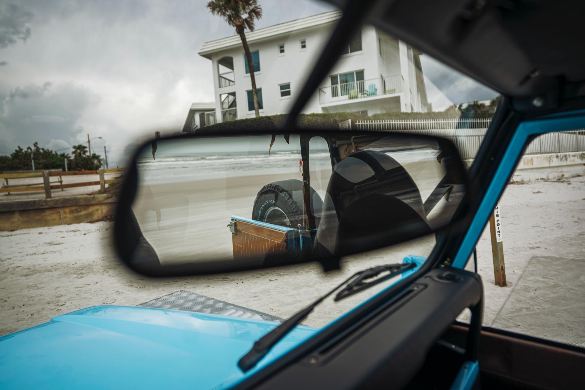 Arkonik Turns 90’s Land Rover Defender Into Impossibly Cool Beach Buggy