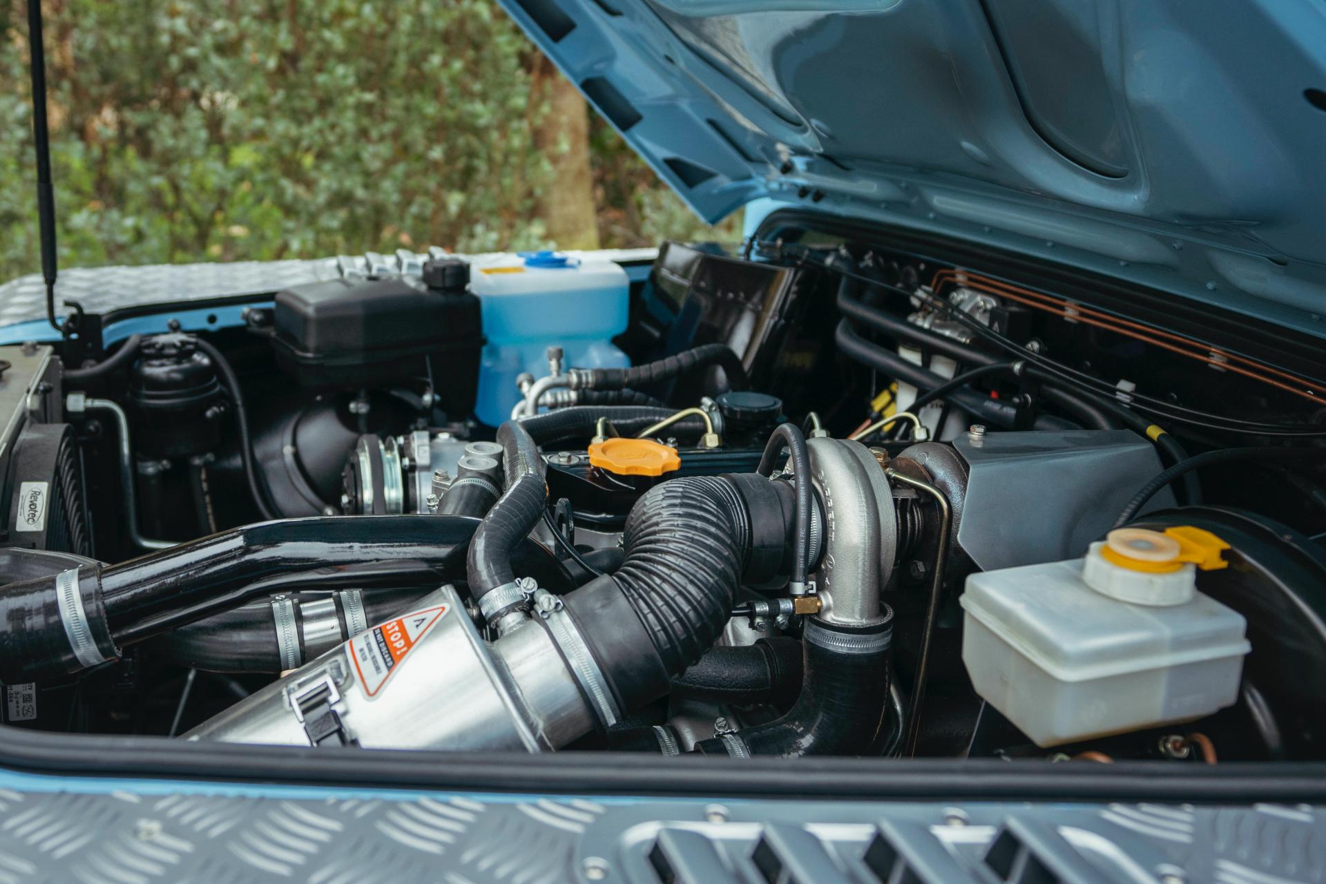 Arkonik Turns 90’s Land Rover Defender Into Impossibly Cool Beach Buggy