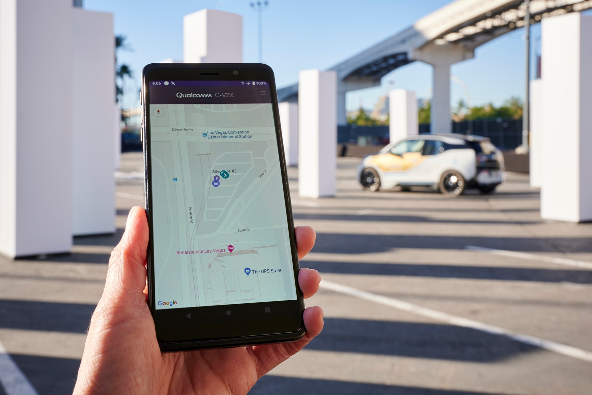 BMW Unveils i Interaction EASE Concept, Hints At X7-Based Mercedes-Maybach GLS Rival