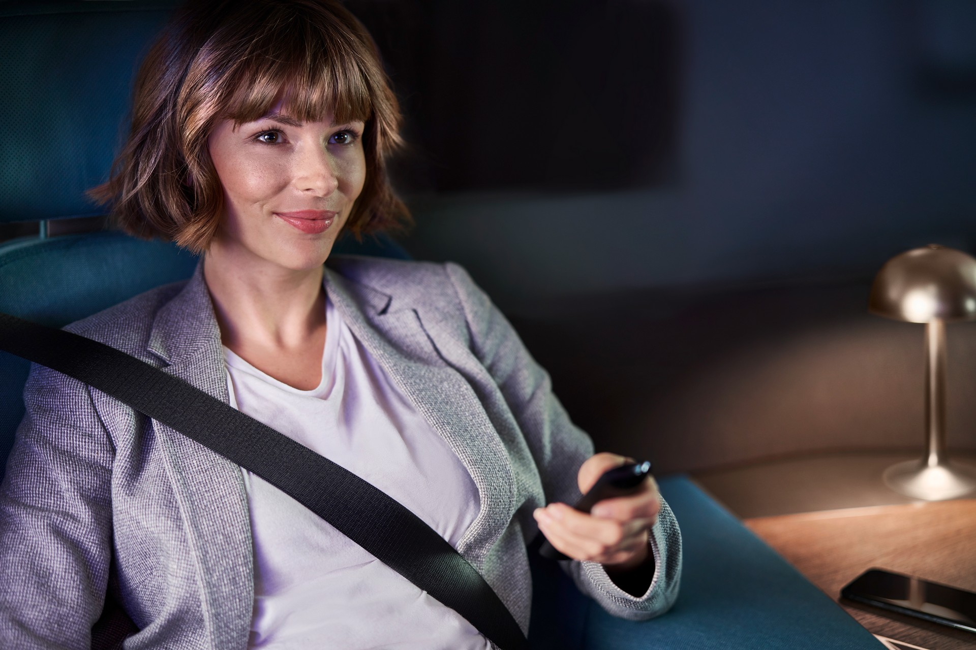 BMW Unveils i Interaction EASE Concept, Hints At X7-Based Mercedes-Maybach GLS Rival