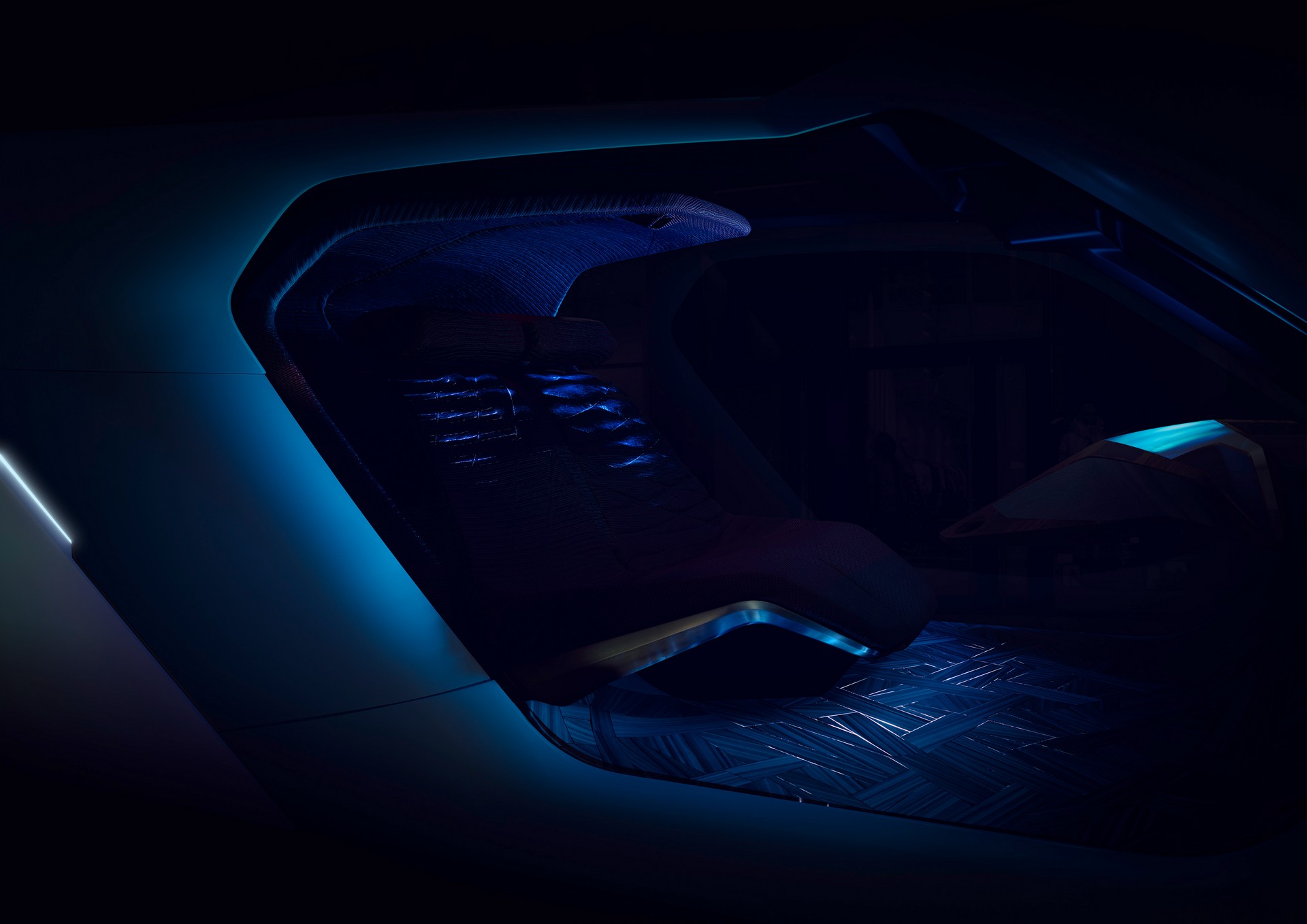 BMW Unveils i Interaction EASE Concept, Hints At X7-Based Mercedes-Maybach GLS Rival