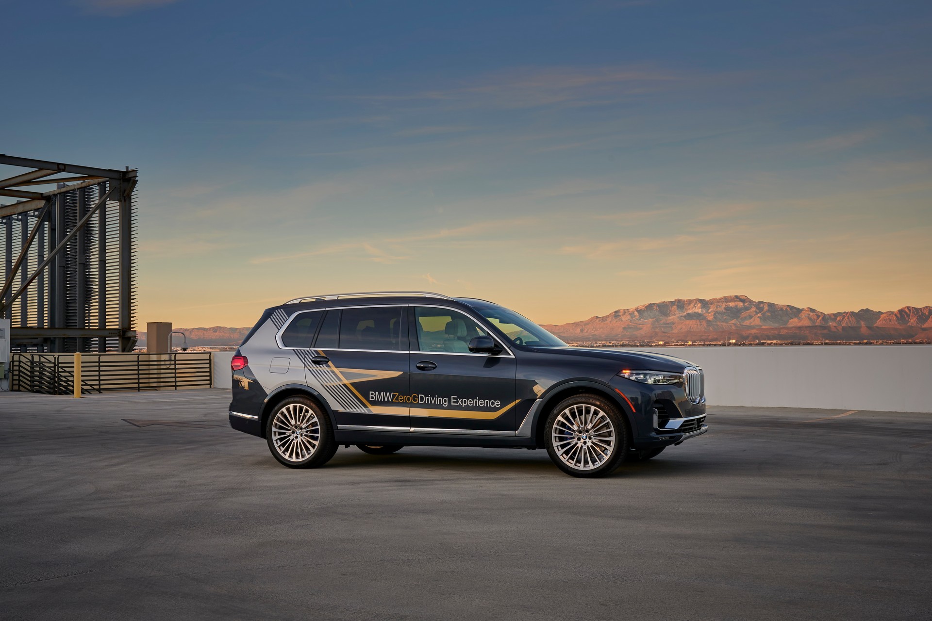 BMW Unveils i Interaction EASE Concept, Hints At X7-Based Mercedes-Maybach GLS Rival